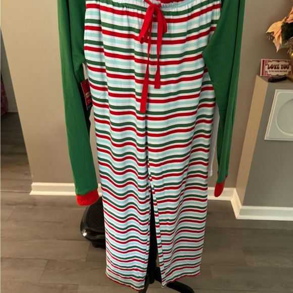 Jammies for the family   Papa Elf - Picture 5 of 5